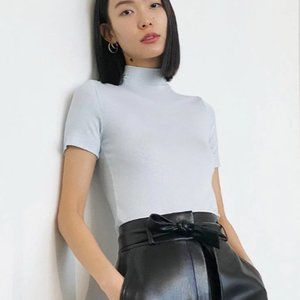 Babaton Gonzalo Hip T-Shirt in Glimmer - Size S